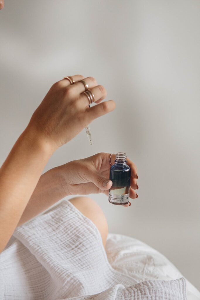 Ti presentiamo la niacinamide: la vitamina che risolve tutti i problemi della pelle